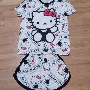 Hello kitty shorts set.